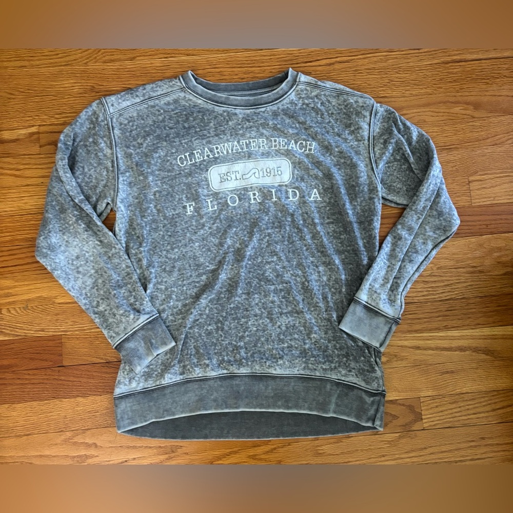 Surf Style Sweatshirt Women’s Small Gray Factory Distressed Clearwater Beach
